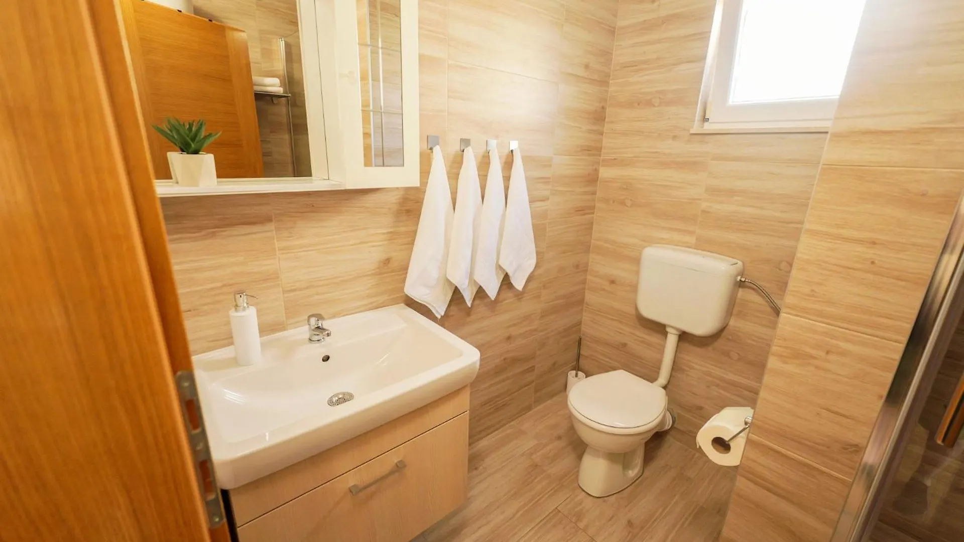 Apartments Chilla *** Lopar 0*,  Chorvatsko