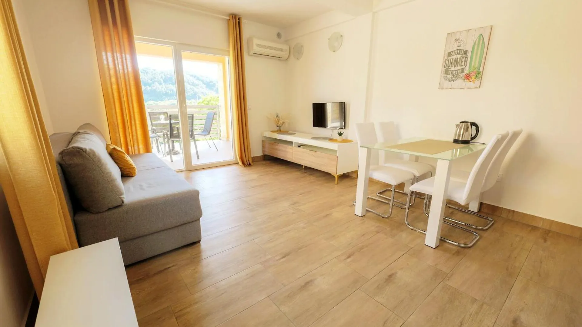 Apartments Chilla *** Lopar