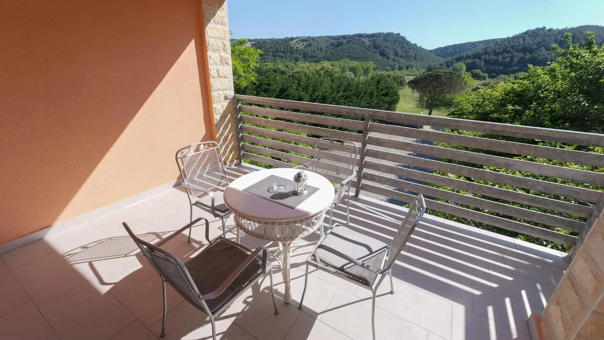 Apartments Chilla *** Lopar 0*,  Chorvatsko