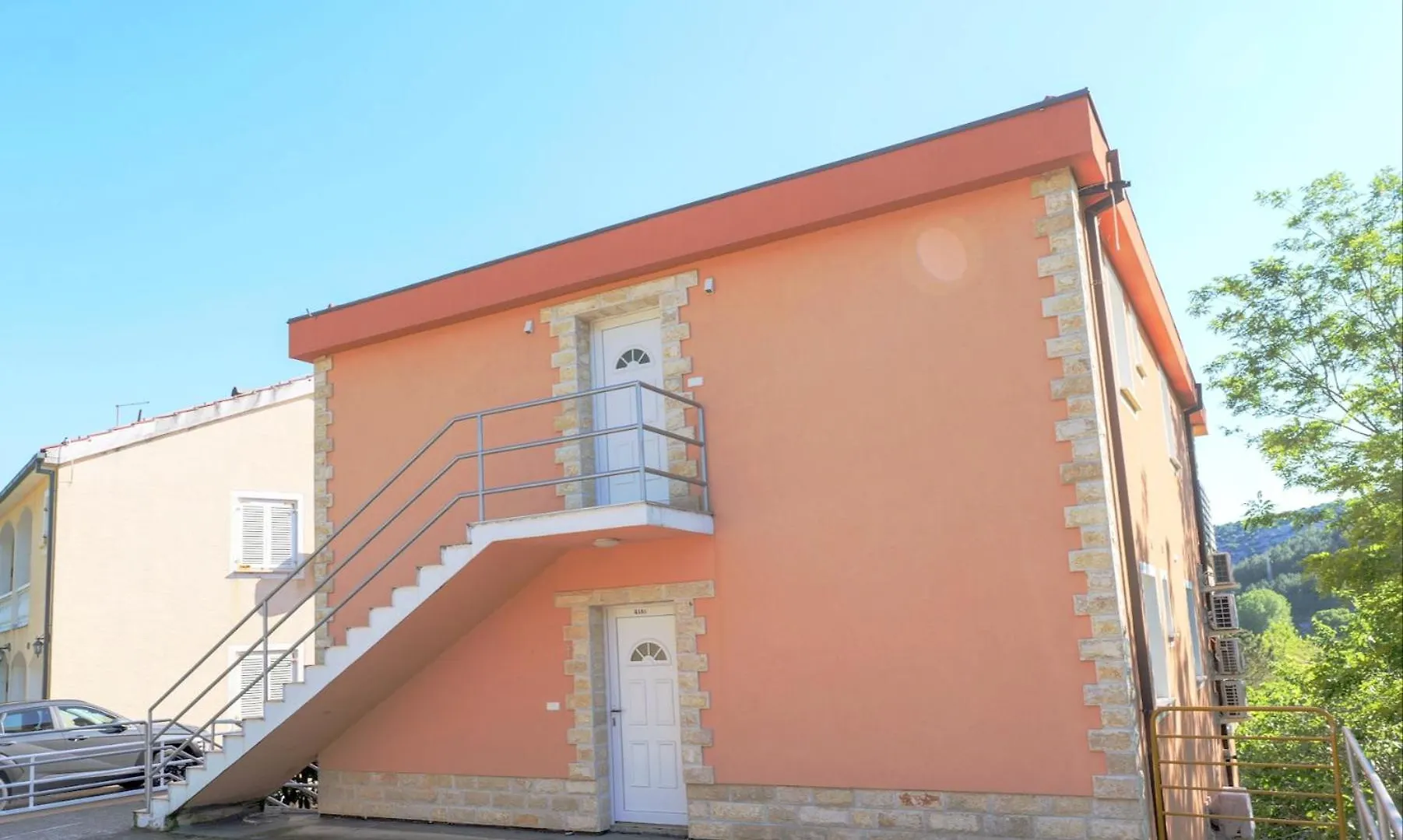Apartments Chilla *** Lopar